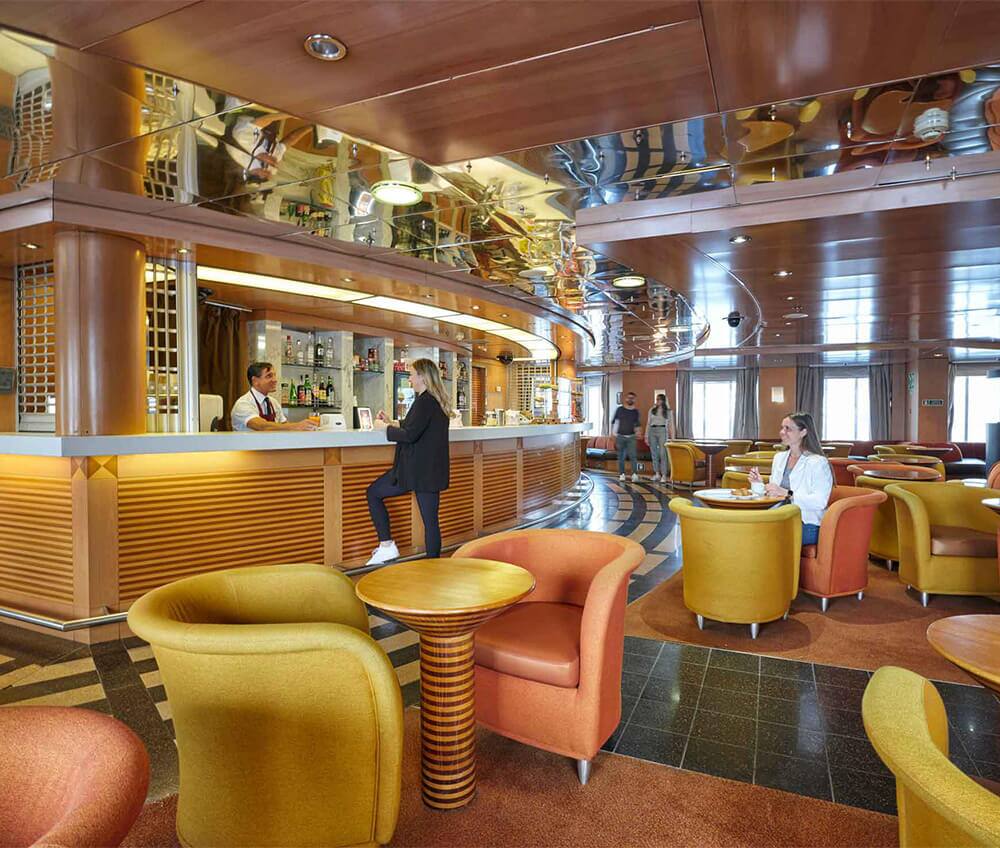GNV Bar: colazione, snack e aperitivo