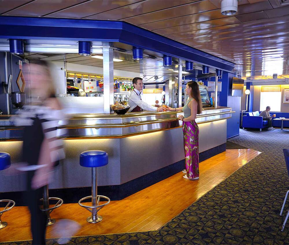 GNV Bar: colazione, snack e aperitivo